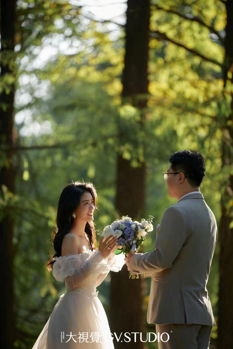 陈先生吴女士电影感婚纱照、Mix、大魏、摄影是在每百分之一秒都强烈地享受生活。、婚纱照