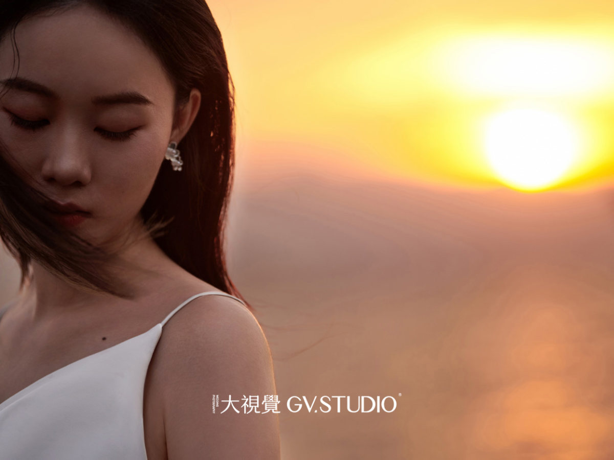 汪先生周小姐电影感婚纱照、Mix、法海、广东省十大摄影师
把生活的每一刻美好的瞬间，放进有回忆的相机里、婚纱照