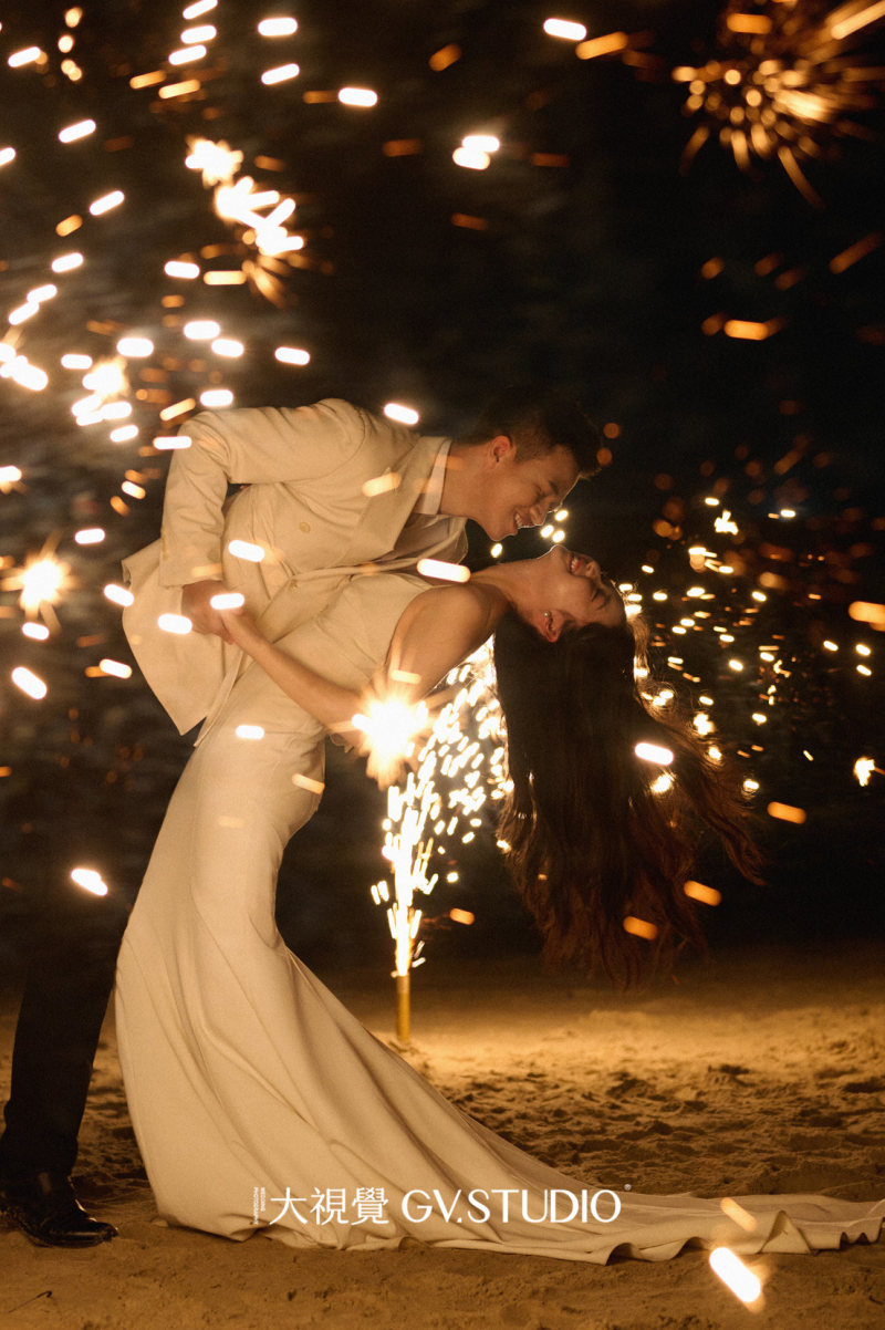 黄先生&税小姐电影感婚纱照、Mix、林煌、时间会过去，照片不会过期。、婚纱照