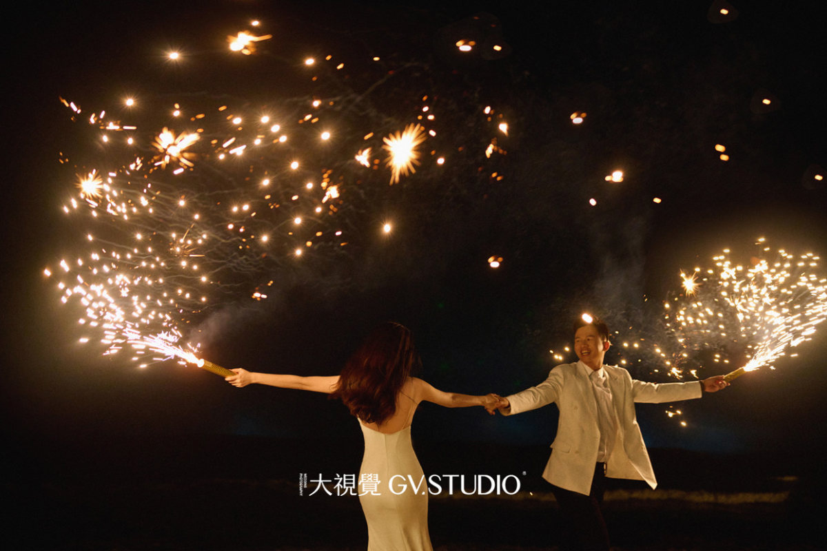 黄先生&税小姐电影感婚纱照、Mix、林煌、时间会过去，照片不会过期。、婚纱照