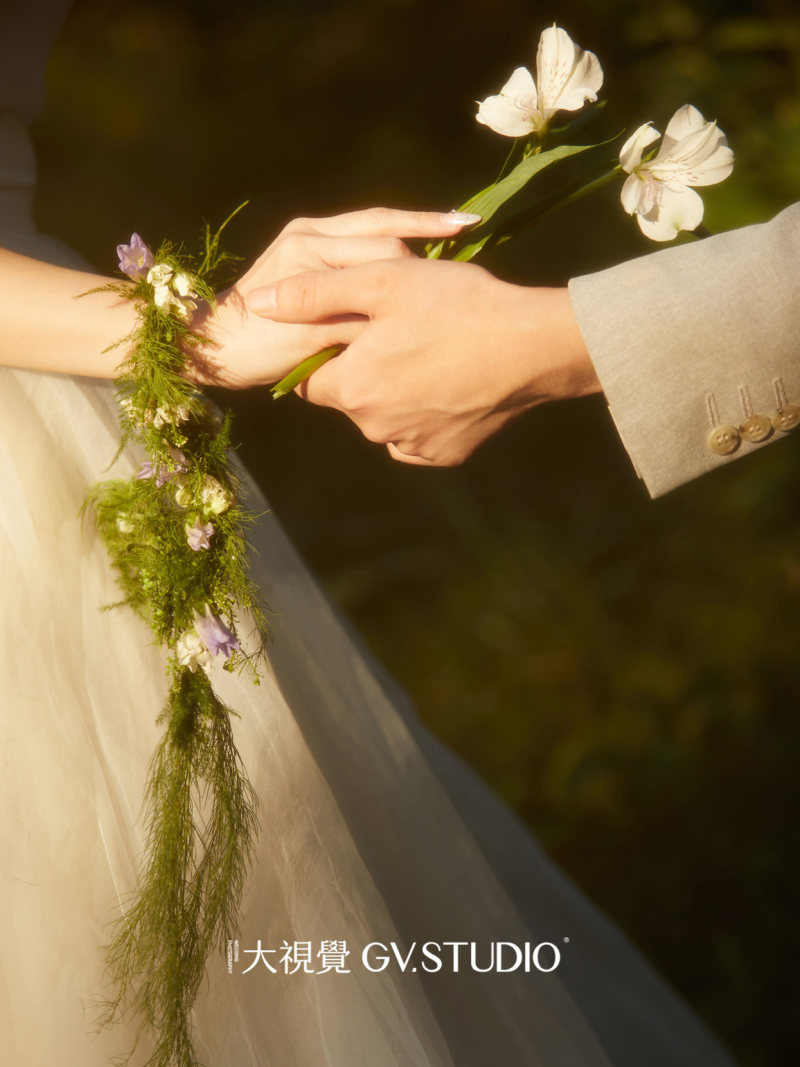 张先生黄小姐电影感婚纱照、Mix、风子、相机是画笔，光影是颜料，镜头前的你们是我画中的主角。、婚纱照