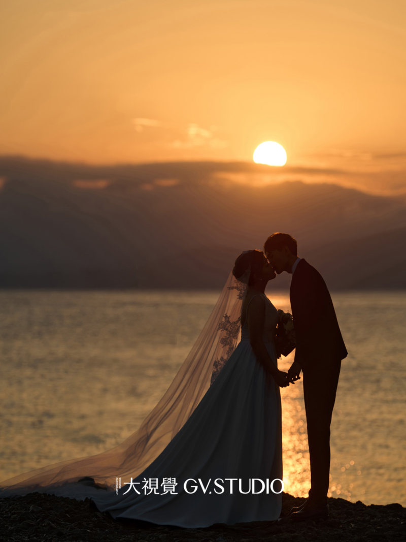 于先生张小姐电影感婚纱照、Mix、法海、广东省十大摄影师
把生活的每一刻美好的瞬间，放进有回忆的相机里、婚纱照