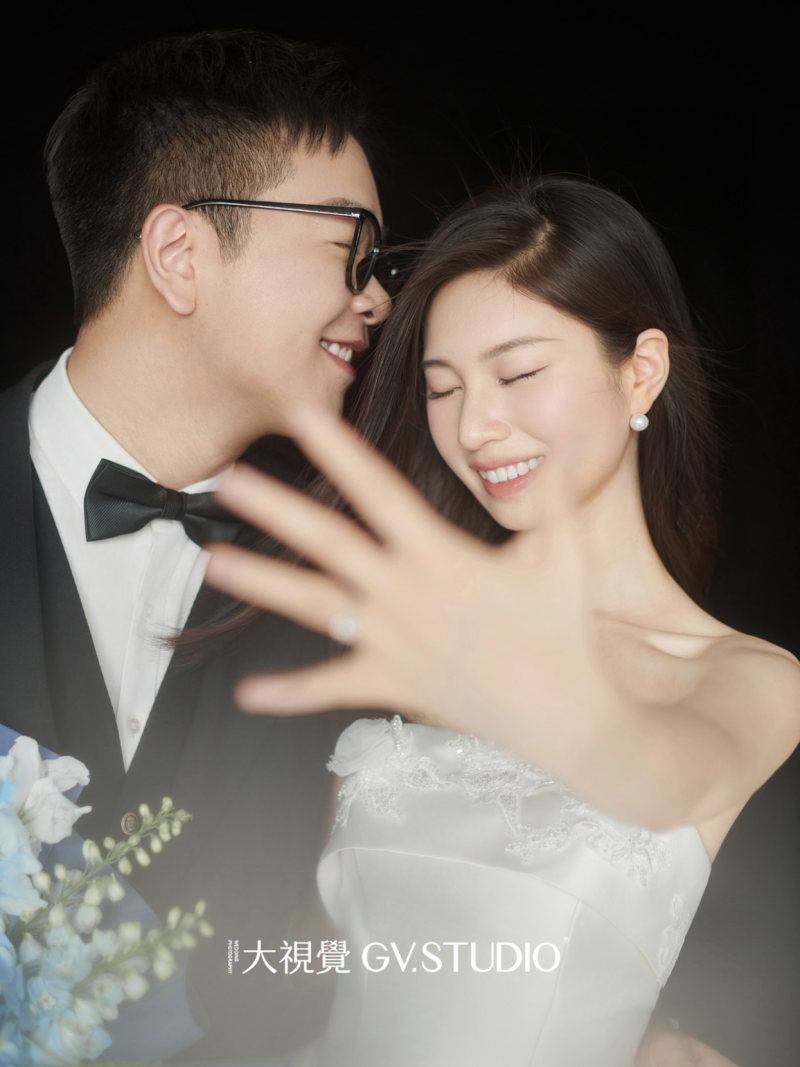 董先生陈小姐电影感婚纱照、Mix、法海、广东省十大摄影师
把生活的每一刻美好的瞬间，放进有回忆的相机里、婚纱照