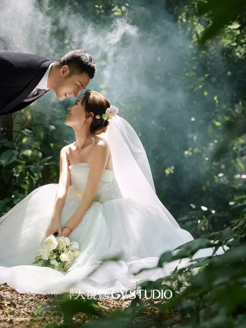 王先生王女士电影感婚纱照、Mix、大魏、摄影是在每百分之一秒都强烈地享受生活。、婚纱照