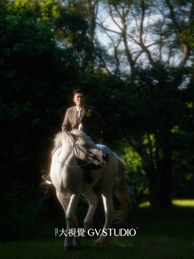 黄先生黄小姐电影感婚纱照、Mix、法海、广东省十大摄影师
把生活的每一刻美好的瞬间，放进有回忆的相机里、婚纱照