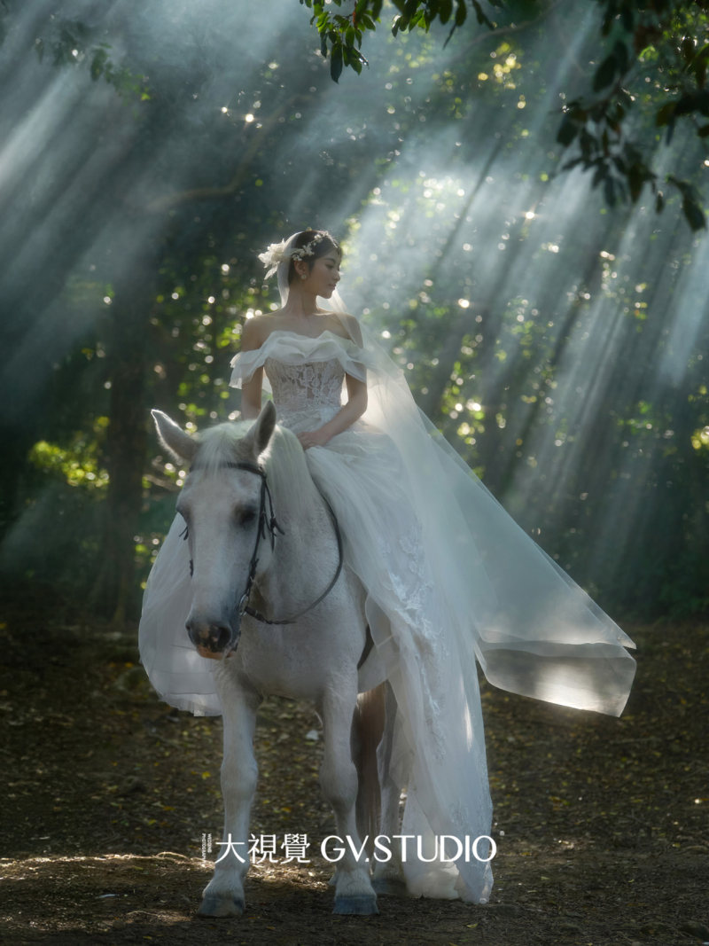 郑先生陈小姐电影感婚纱照、Mix、法海、广东省十大摄影师
把生活的每一刻美好的瞬间，放进有回忆的相机里、婚纱照