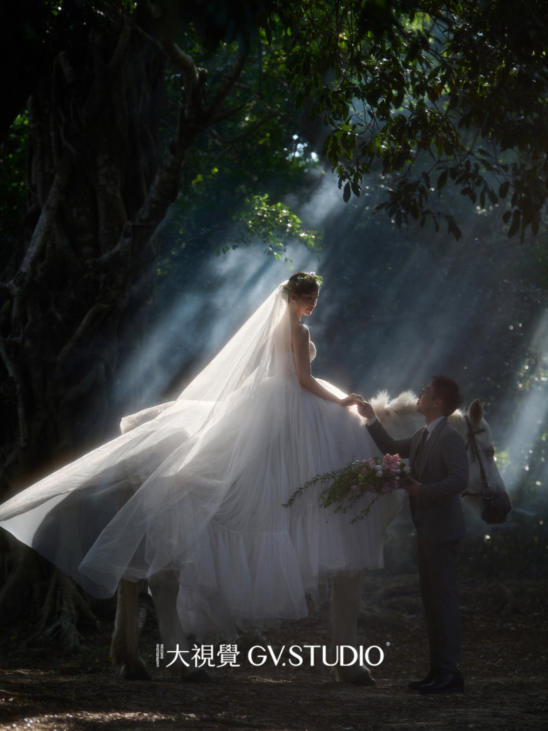 洪先生陈小姐电影感婚纱照、Mix、法海、广东省十大摄影师
把生活的每一刻美好的瞬间，放进有回忆的相机里、婚纱照