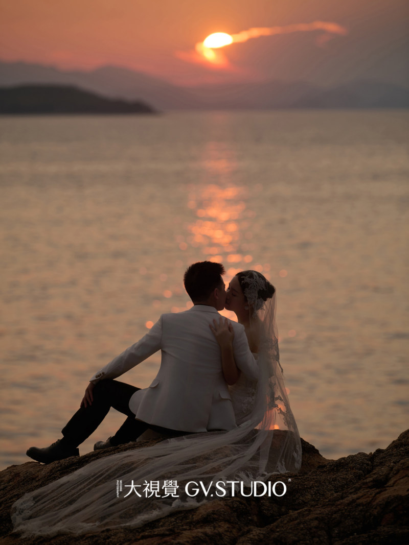 郭先生刘小姐电影感婚纱照、Mix、法海、广东省十大摄影师
把生活的每一刻美好的瞬间，放进有回忆的相机里、婚纱照