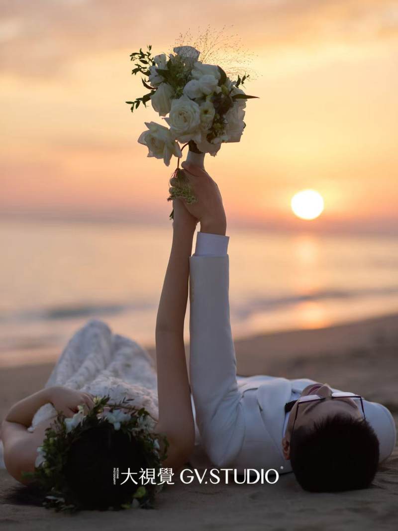 程先生彭小姐电影感婚纱照、Mix、风子、相机是画笔，光影是颜料，镜头前的你们是我画中的主角。、婚纱照