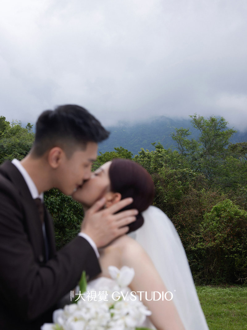 黄先生曾小姐电影感婚纱照、Mix、法海、广东省十大摄影师
把生活的每一刻美好的瞬间，放进有回忆的相机里、婚纱照