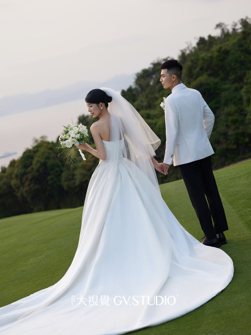 洪先生邹小姐电影感婚纱照、Mix、法海、广东省十大摄影师
把生活的每一刻美好的瞬间，放进有回忆的相机里、婚纱照