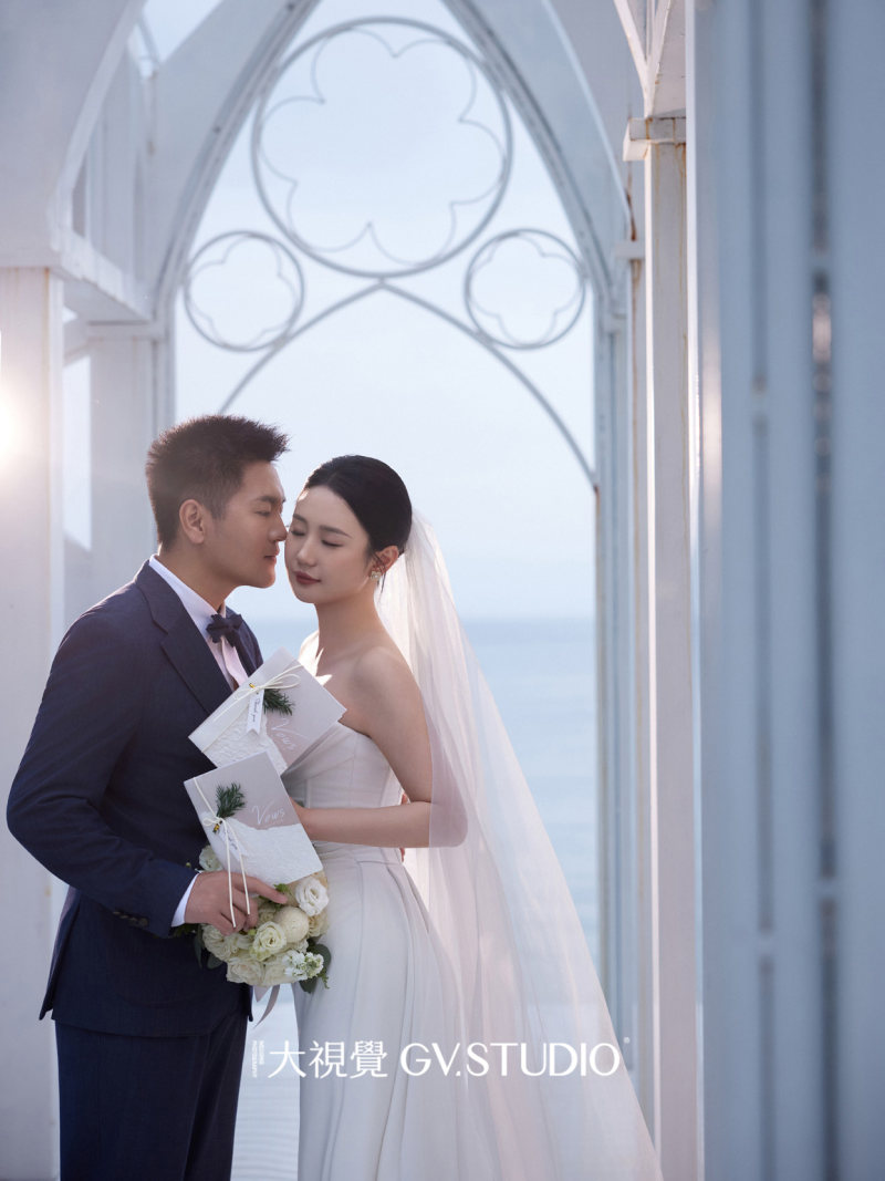 周先生董小姐电影感婚纱照、Mix、法海、广东省十大摄影师
把生活的每一刻美好的瞬间，放进有回忆的相机里、婚纱照